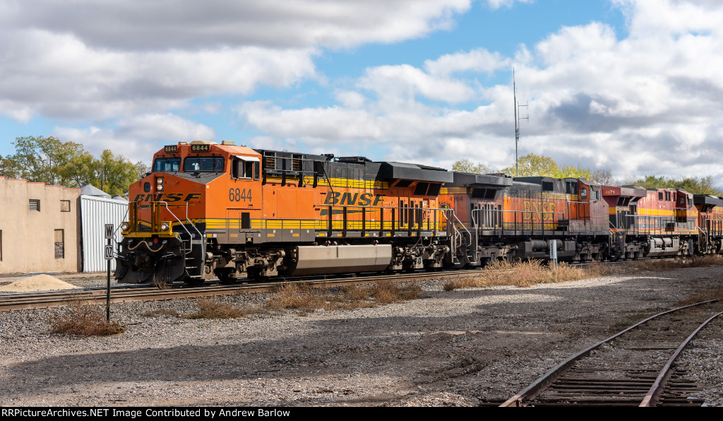 NB BNSF Stacks on the Galveston Sub